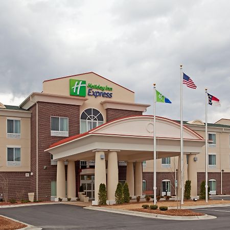 Holiday Inn Express Pembroke By Ihg Exterior foto