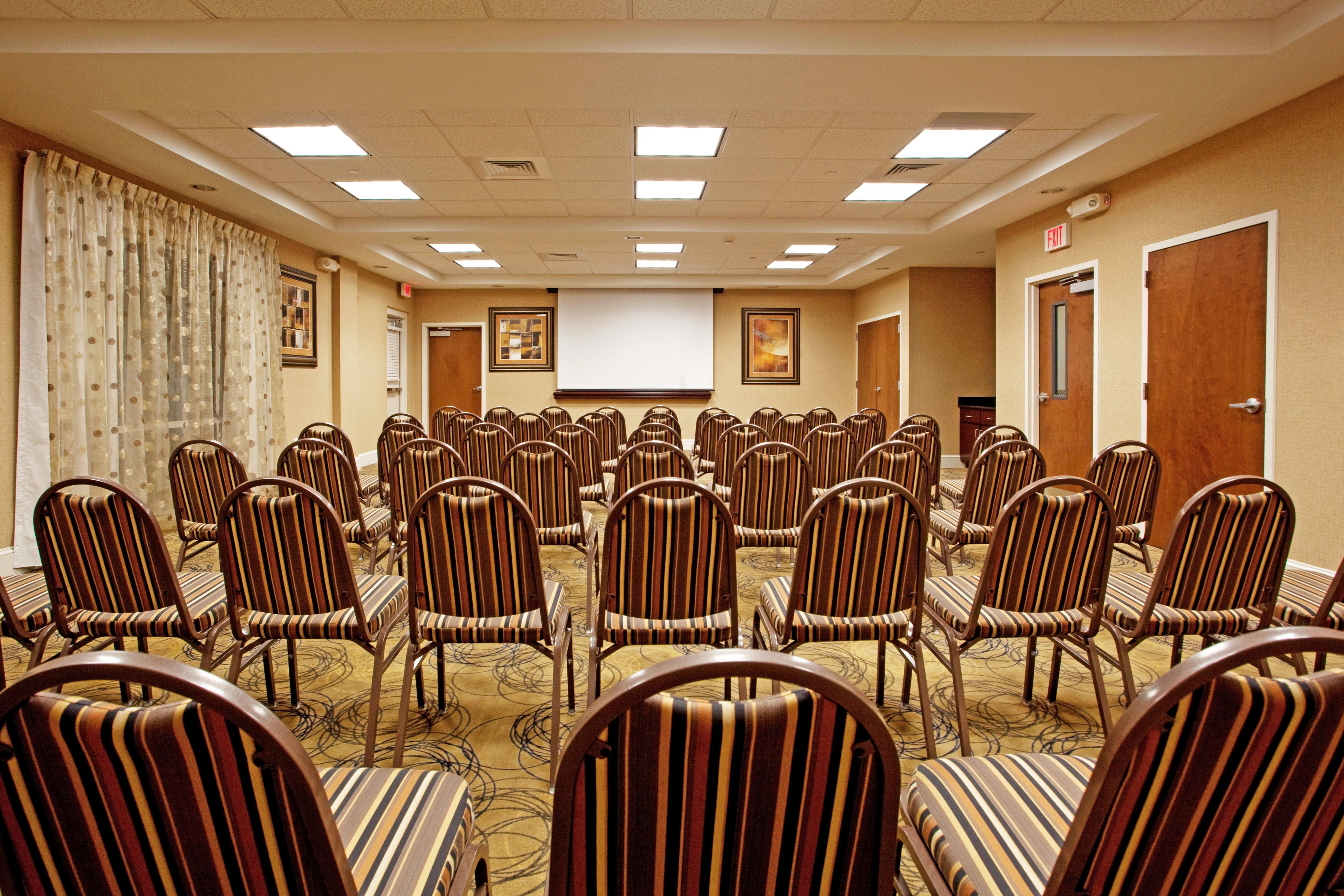 Holiday Inn Express Pembroke By Ihg Exterior foto